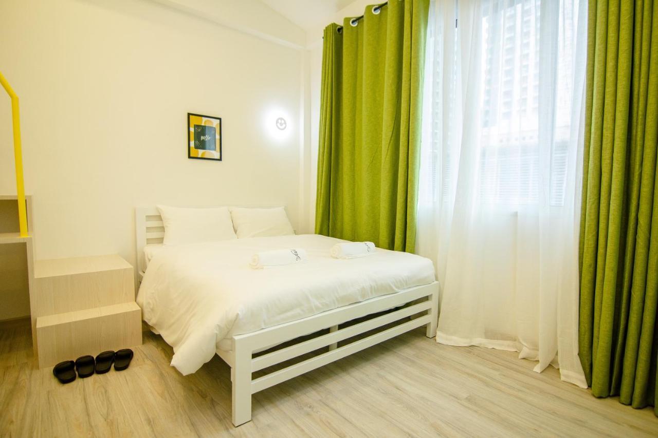 Ostello Folk Poshtel Asok Bangkok Esterno foto