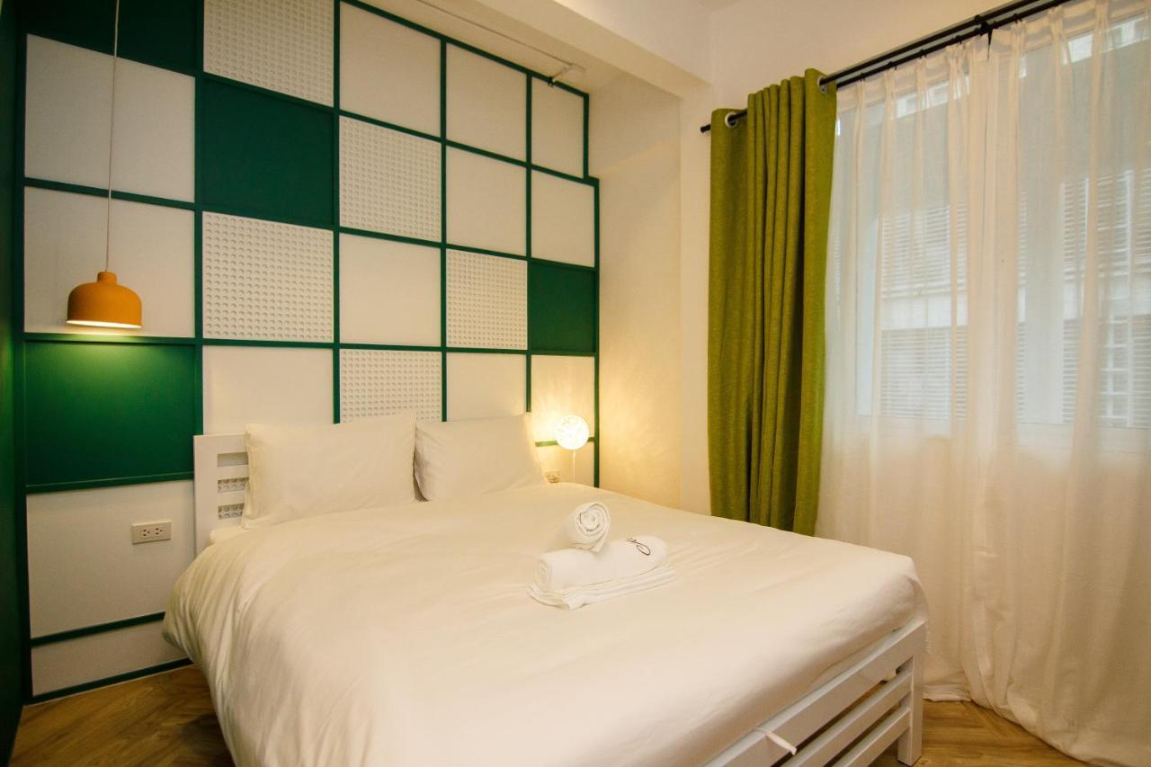 Ostello Folk Poshtel Asok Bangkok Esterno foto