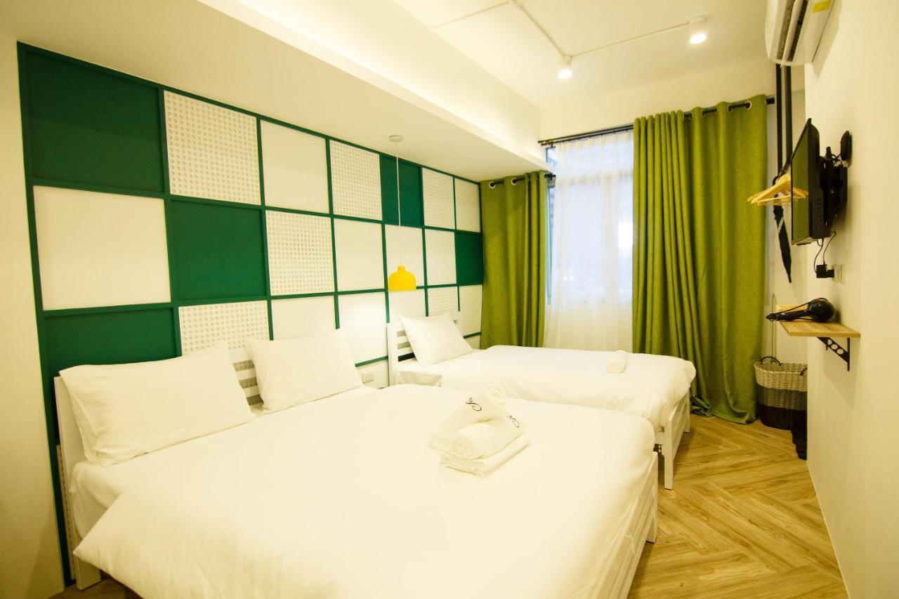 Ostello Folk Poshtel Asok Bangkok Esterno foto