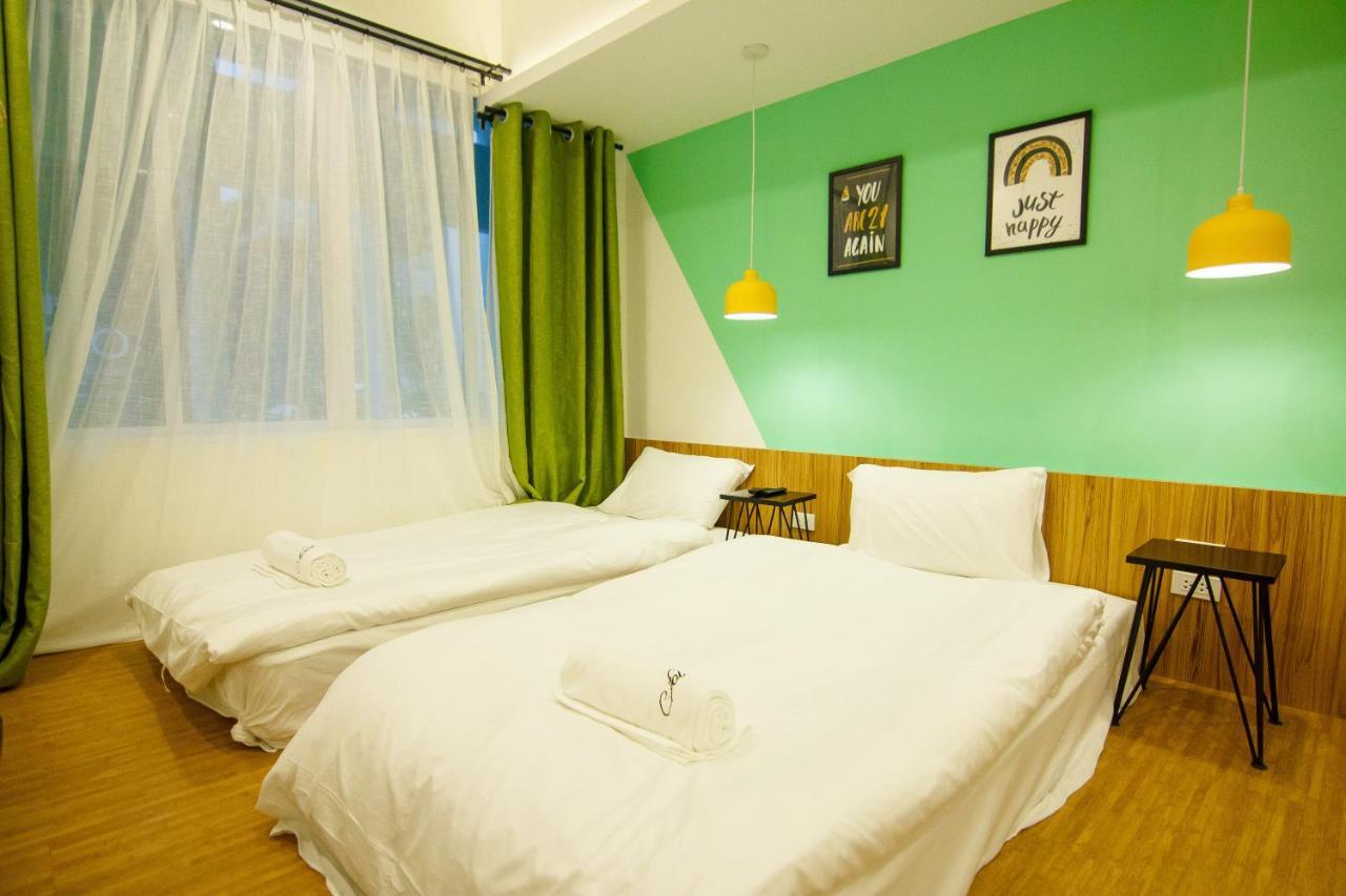 Ostello Folk Poshtel Asok Bangkok Esterno foto