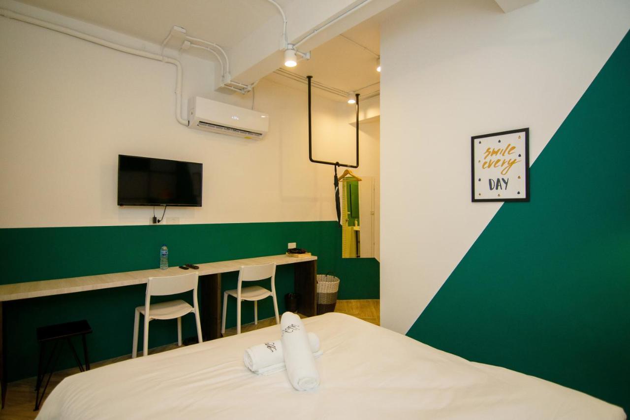 Ostello Folk Poshtel Asok Bangkok Esterno foto